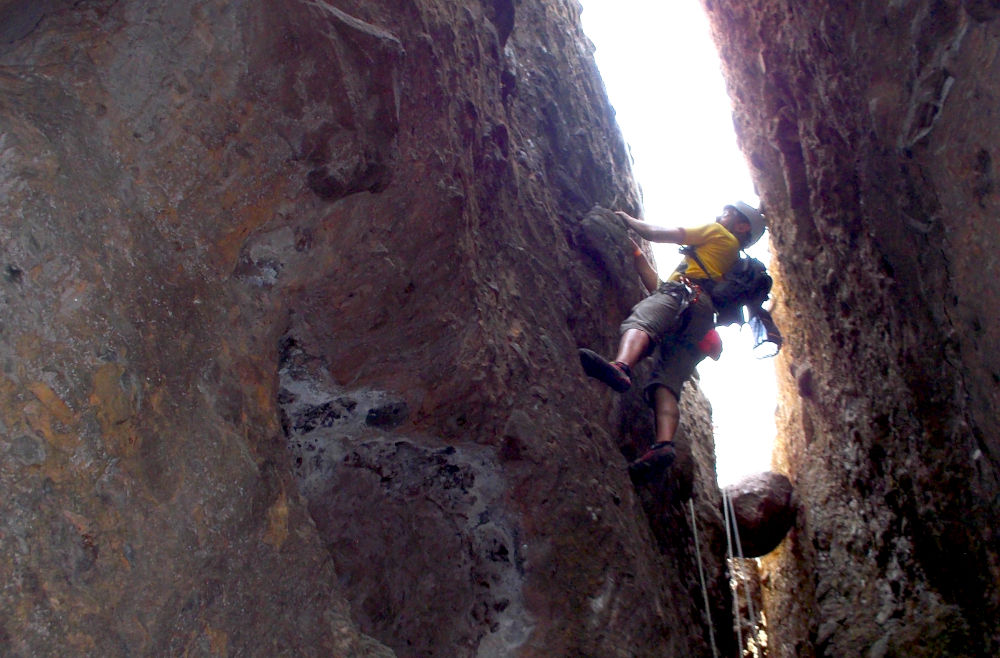 Ascenso en Roca Natural